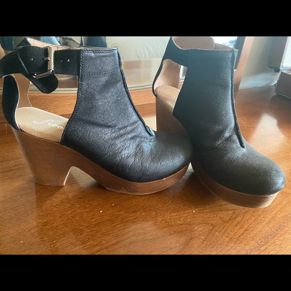 Size 8 free people clogs